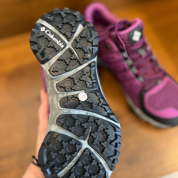 Columbia women hiking sneakers size 8 - Picture 5 of 6